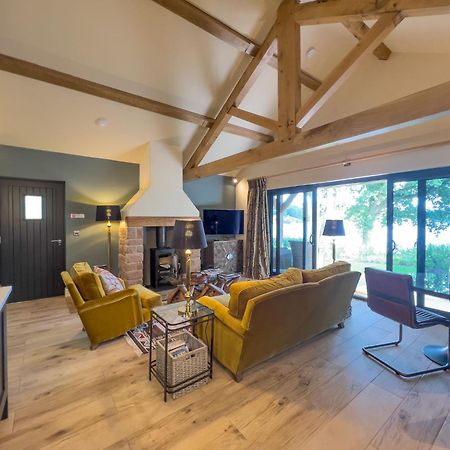 Waters Edge, Talkin Tarn, Nr Brampton Villa Brampton  Bagian luar foto